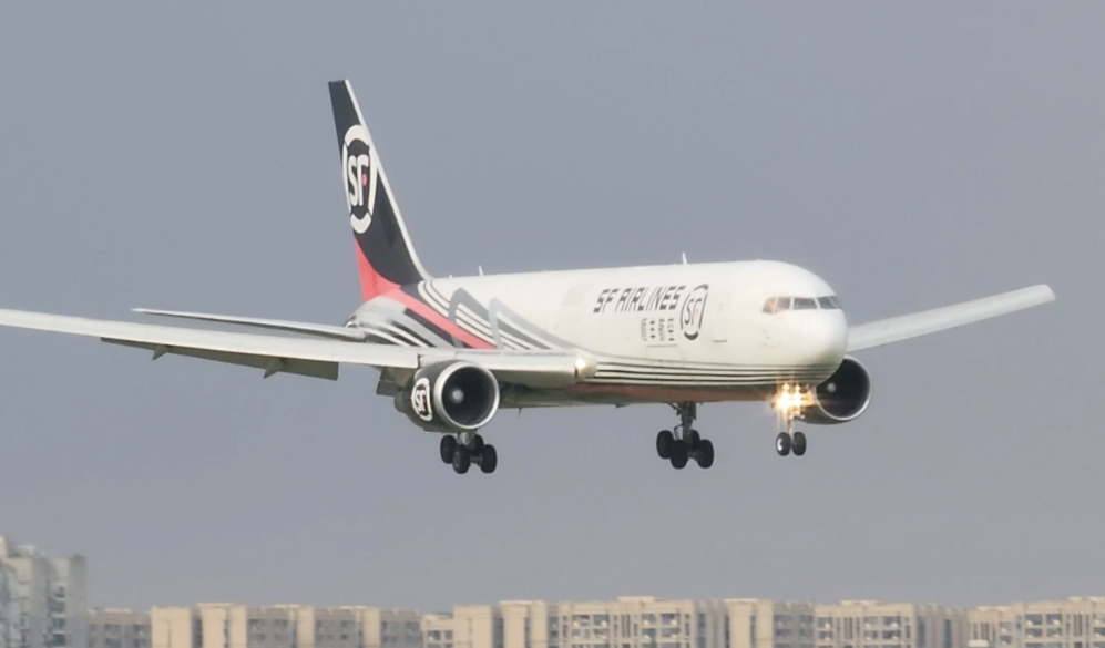 2024年顺丰国际空运执行9100架次全货运国际航班（将继续扩大航空货运业务）(图1)