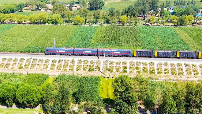 中国式现代化・榆林实践靖边：丝路码头舞动腾飞之翼(图2)